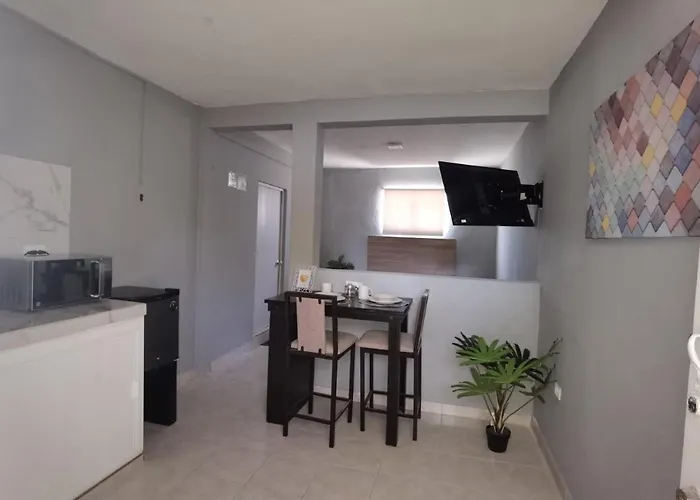 8th Street Apartment *