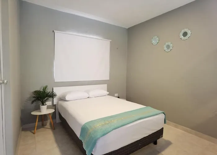 Apartment 8th Street